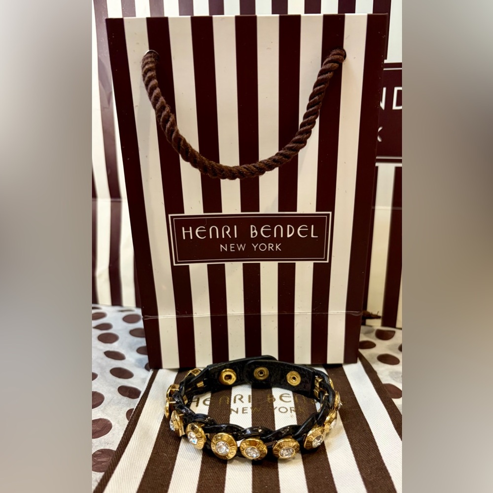 HENRI BENDEL Black/Gold Tone Crystal Leather bracelet/Adjustable/No callouts - Picture 10 of 10